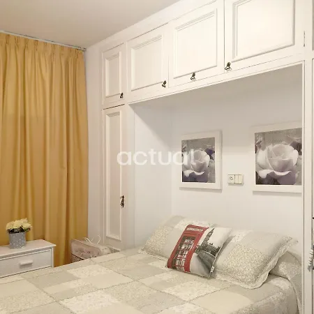 Super 7 F Apartment *